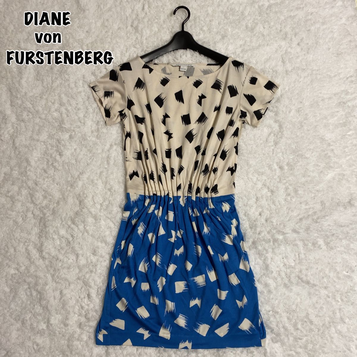 【希望セール実施中♪】美品DIANE von FURSTENBERG ひざ丈ワンピース 総柄 シルクM