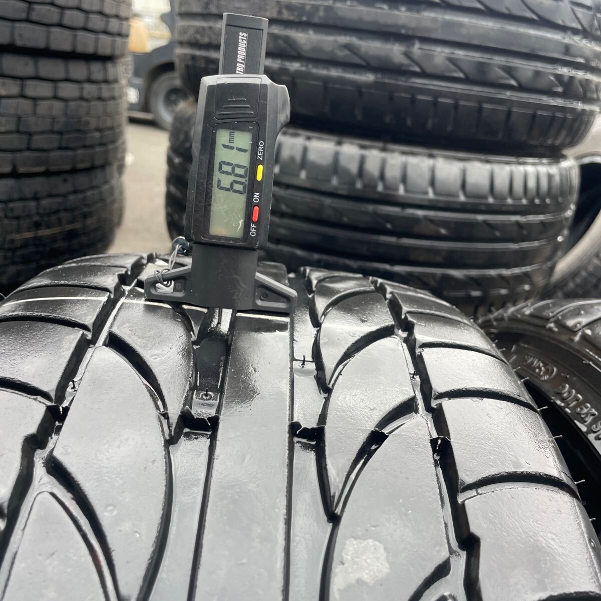 235/35R19 中古 2020年 2本セット：9800円の画像2