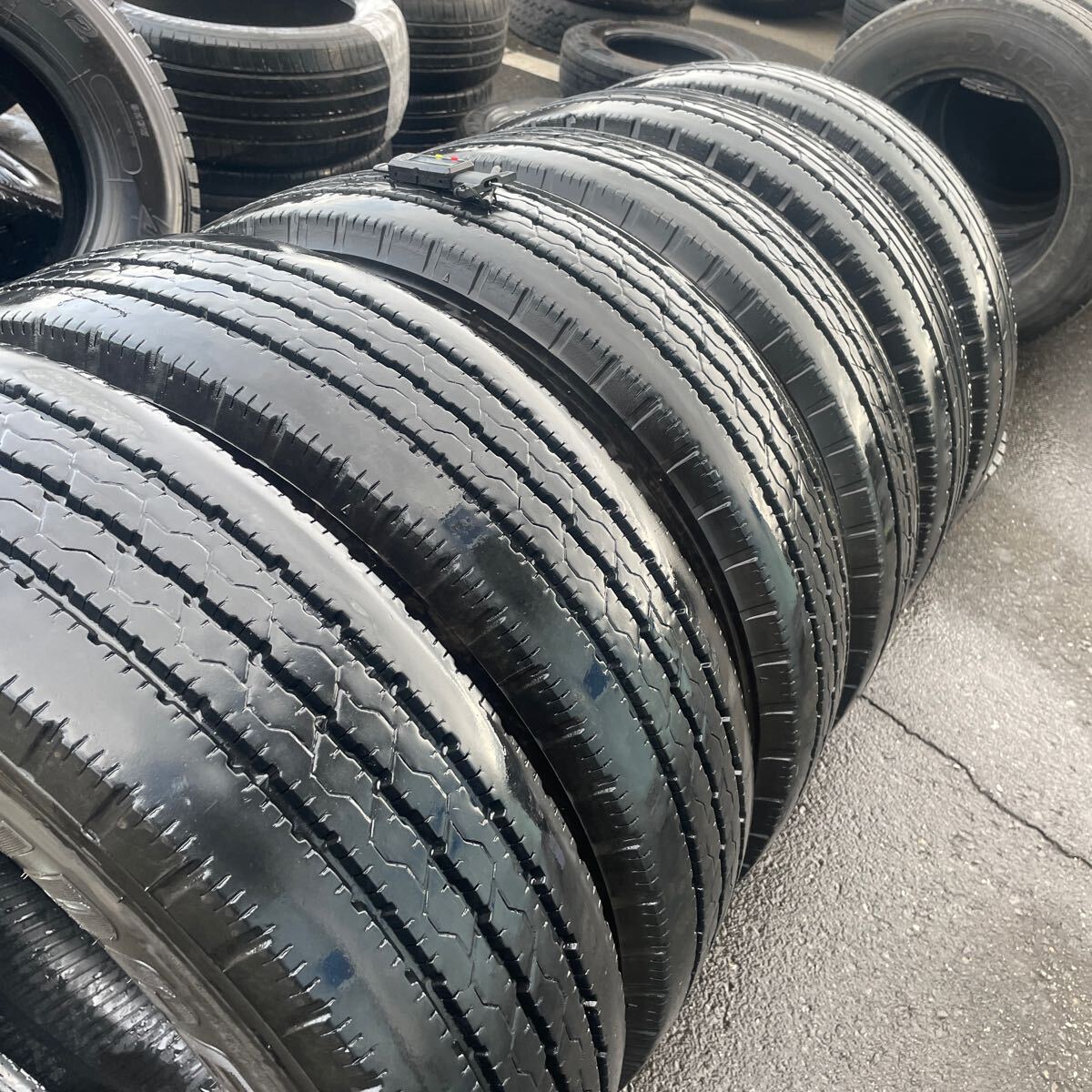 205/75R16 中古地山 ブリヂストン/ダンロップ2018年UP 激安美品  6本セット：25800円の画像1