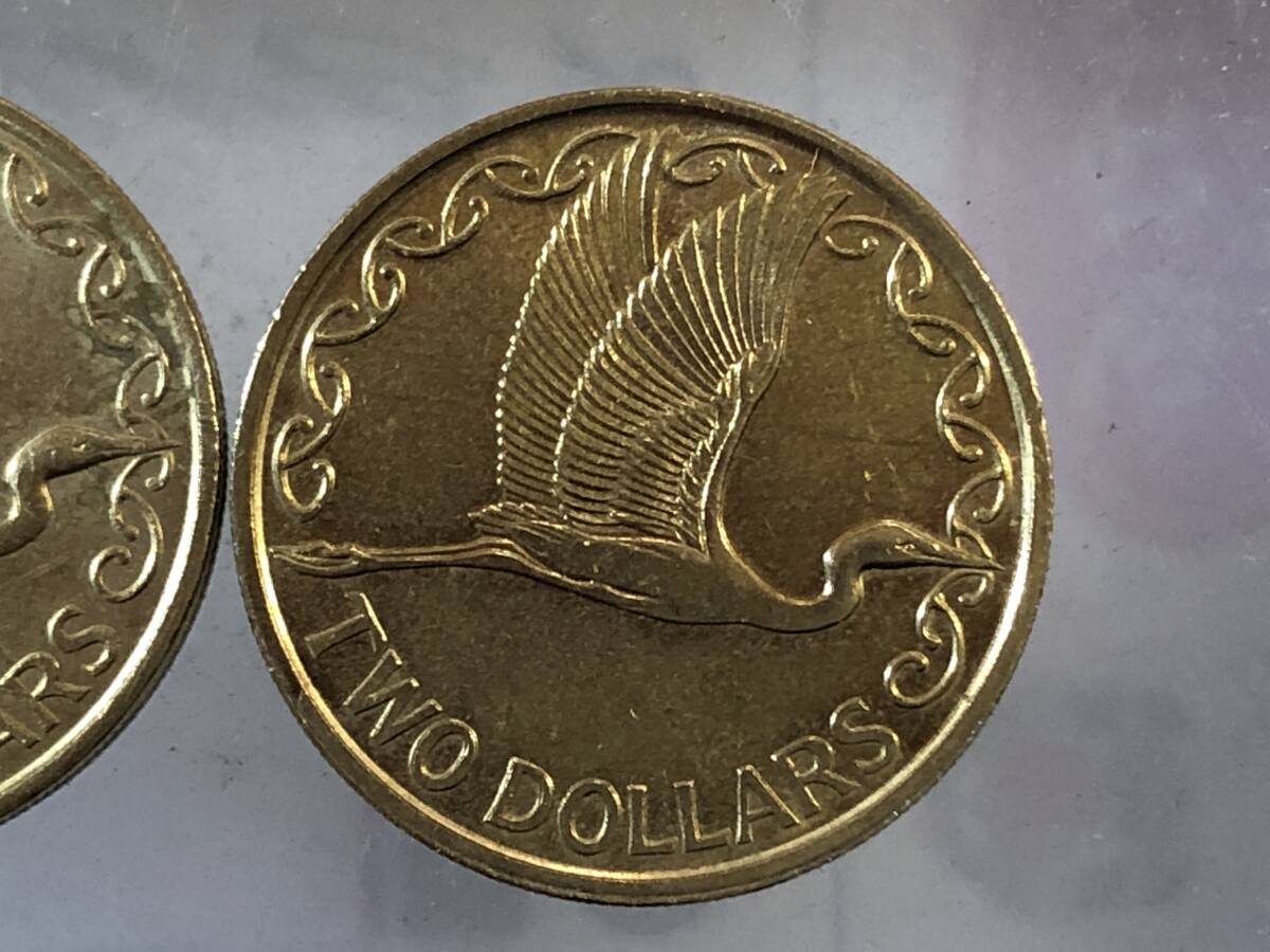 1990年　ニュージーランド　2ドル硬貨　2枚　1円_画像6
