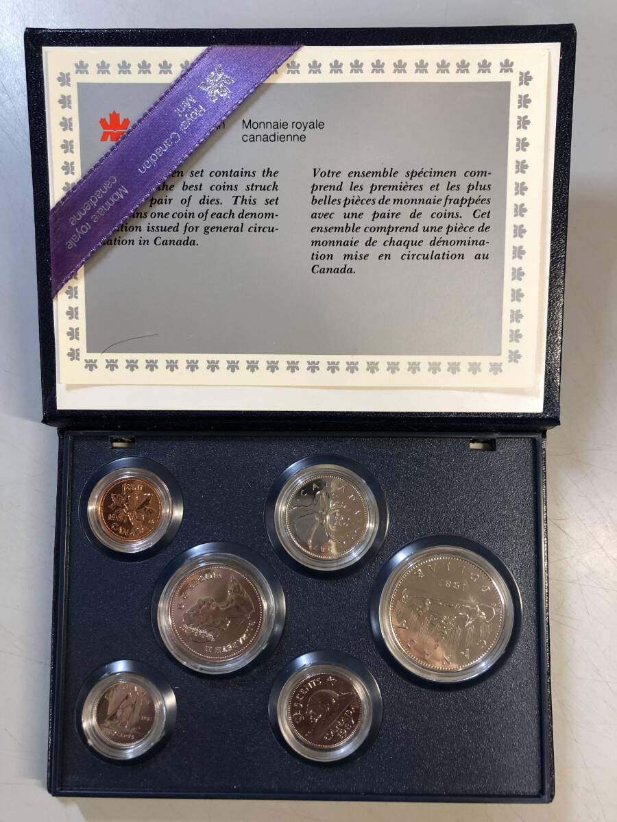 Royal Canadian Mint 1987年 ケース入り ミントコイン カナダ 大きな写真あり 1円の画像1