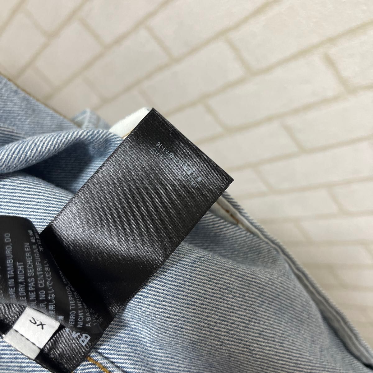 BALENCIAGA バレンシアガ 本物 スプレーロゴ Gジャン ネオン BALENCIAGA バレンシアガ 本物 スプレーロゴ Gジャン ネオン