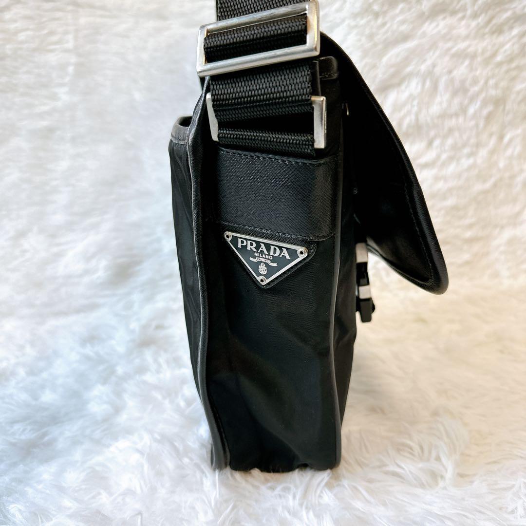 【美品】PRADA プラダ 三角ロゴ ショルダーバッグ クロスボディ ユニセックス ナイロン クロスボディ 黒 ブラック 金具 3N 【美品】PRADA プラダ 三角ロゴ ショルダーバッグ クロスボディ ユニセックス ナイロン クロスボディ 黒 ブラック 金具 3N