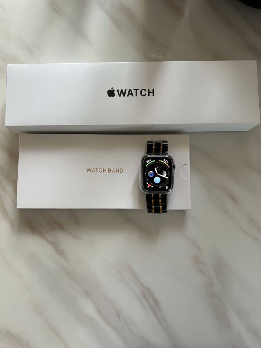 AppleWatch SE 44mm セルラーモデル MKT33J/Aの画像1