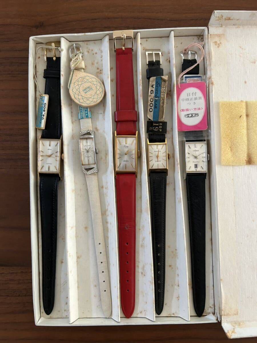 ⑩ lady's watch store stock goods 