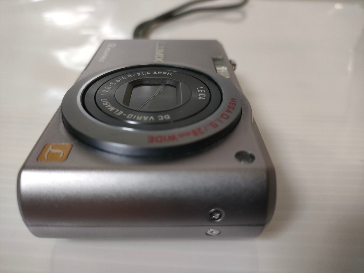 【極上美品】Panasonic パナソニック コンパクトデジタルカメラ LUMIX DMC-FX100 ブレードシルバー_画像8