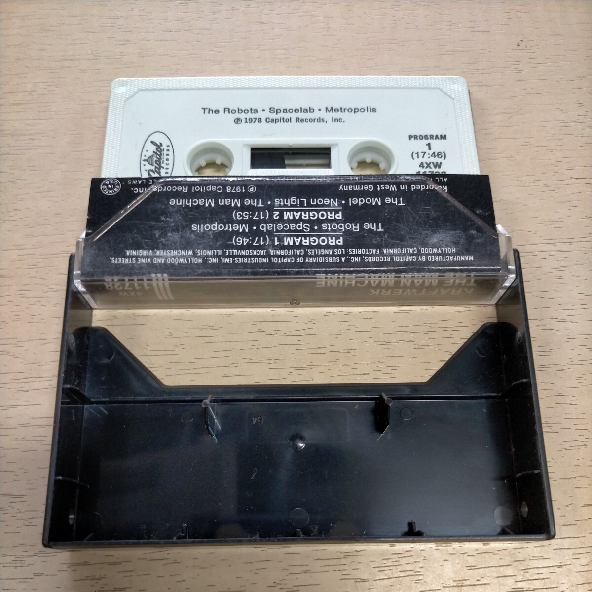 KRAFTWERK craft Work THE MAN MACHINE cassette * used / reproduction not yet verification / no claim ./ present condition delivery / case scratch attrition / Techno / name record 