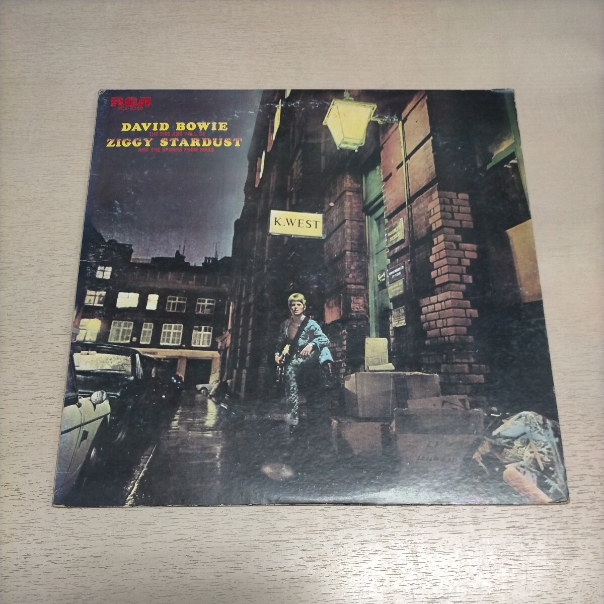 David Bowie Ziggy Stardust デビッド・ボウイ 国内盤◎中古/再生未確認/ノークレームで/現状渡し/ジャケスレ傷み/盤面スレ/RCA-6050の画像1