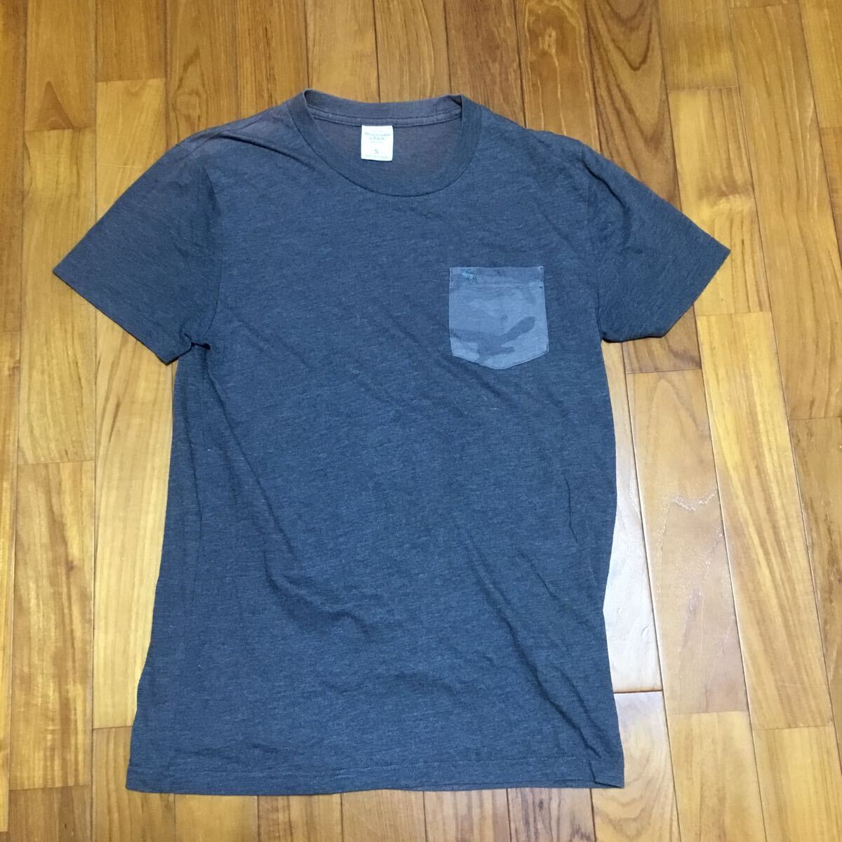 アバクロンビーアンドフィッチ Abercrombie&Fitch 半袖Tシャツ メンズ サイズS グレー 大きめの画像1