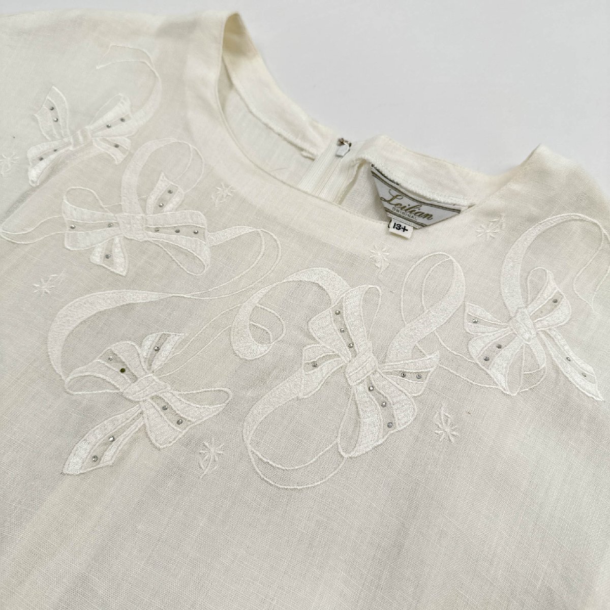 Leilian レリアン 伊製Tessitura Monti spa ラインストーン付き リボン刺繍 フレンチスリーブ リネン ブラウス シャツ 13＋ /白/ホワイトの画像3