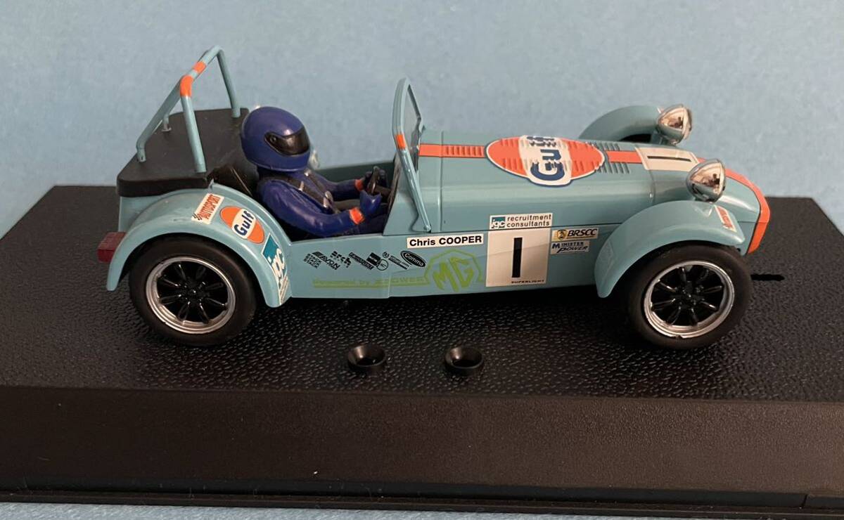 スロットカー 1/32 SCALEXTRIC C2490 CATERHAM 7 GULF NO1 【絶版 希少モデル】_画像6