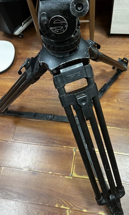 Sachtler Video 20P ヘッド100mmとカーボン脚2段 の画像6