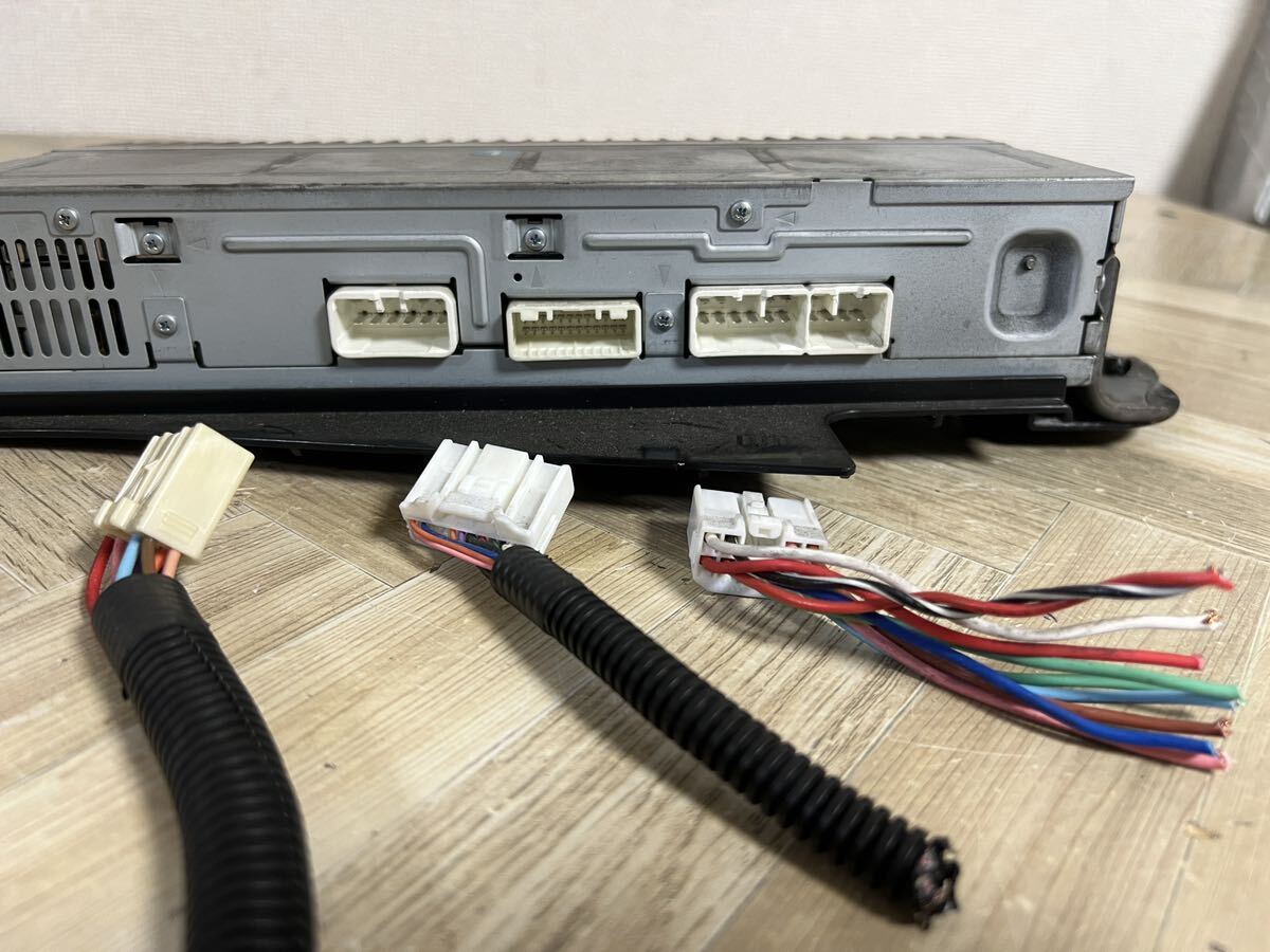 レクサス IS250 GSE20 純正 オーディオアンプ パイオニア 86280-53110 中古品_画像6