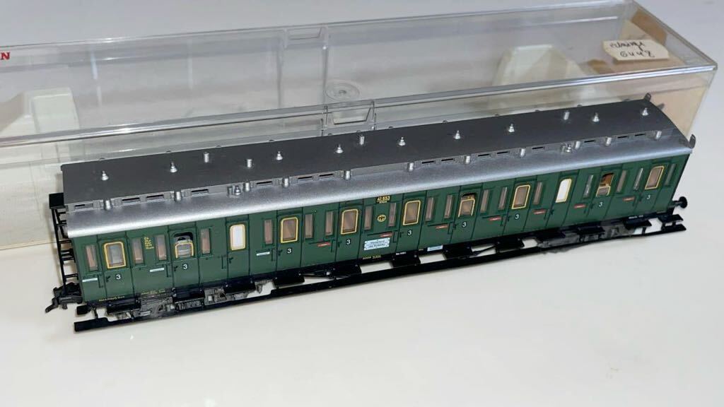 フライシュマン HO 5090 K ドイツ国有鉄道 3等急行客車 Fleischmann HO Schnellzugwagen 3.Kl., DRG_左側