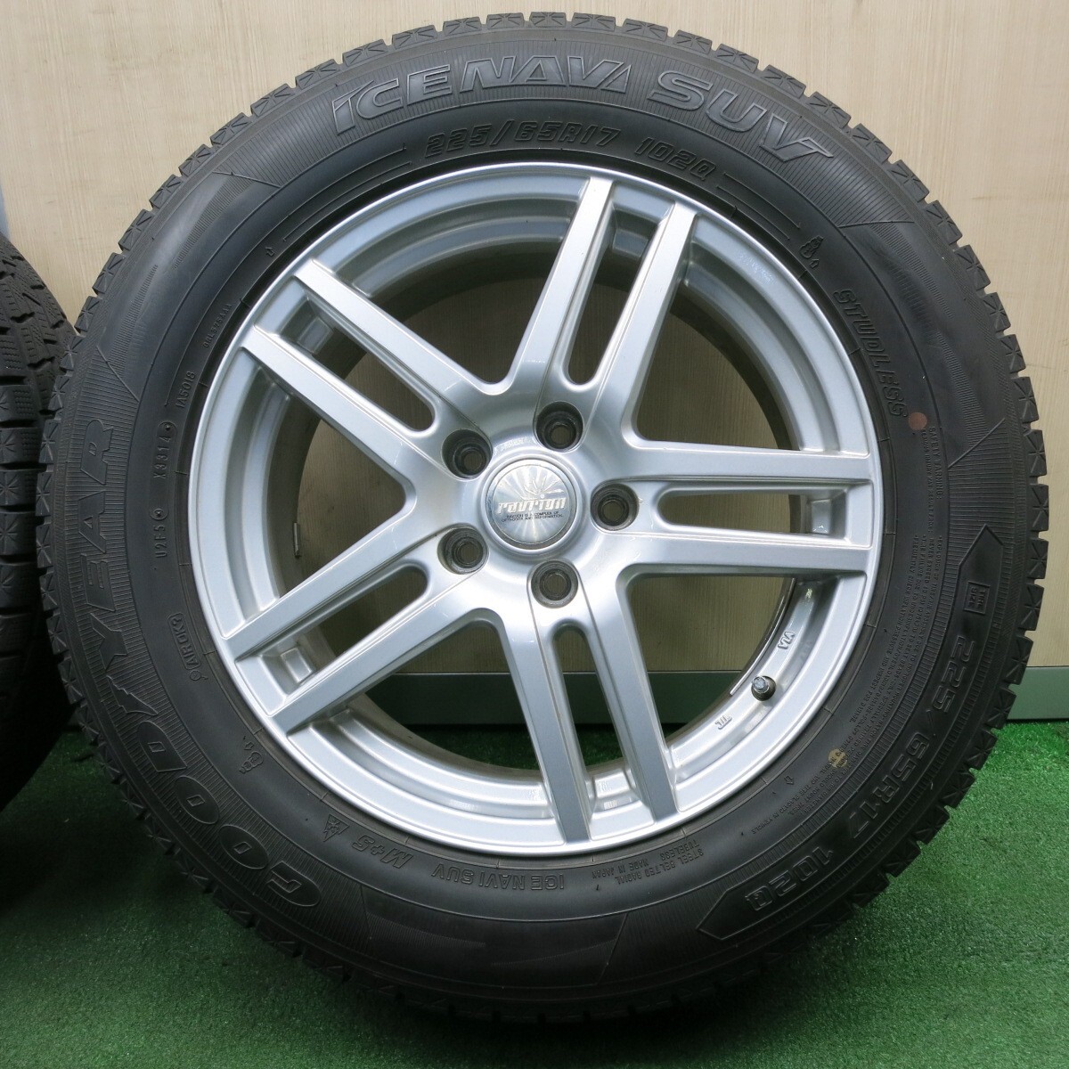 *送料無料* バリ溝！9分★スタッドレス 225/65R17 グッドイヤー アイスナビ SUV ravrion ラブリオン 17インチ PCD114.3/5H★4032601NJス_画像2