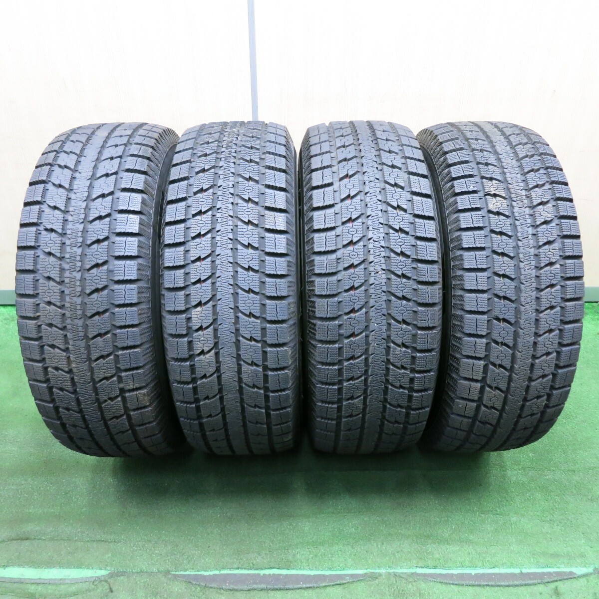 *送料無料* バリ溝！キレイ！9.5分★KEELER スタッドレス 265/70R16 トーヨー オブザーブ GSi-5 キーラー PCD139.7/6H★4041011TNス_画像8