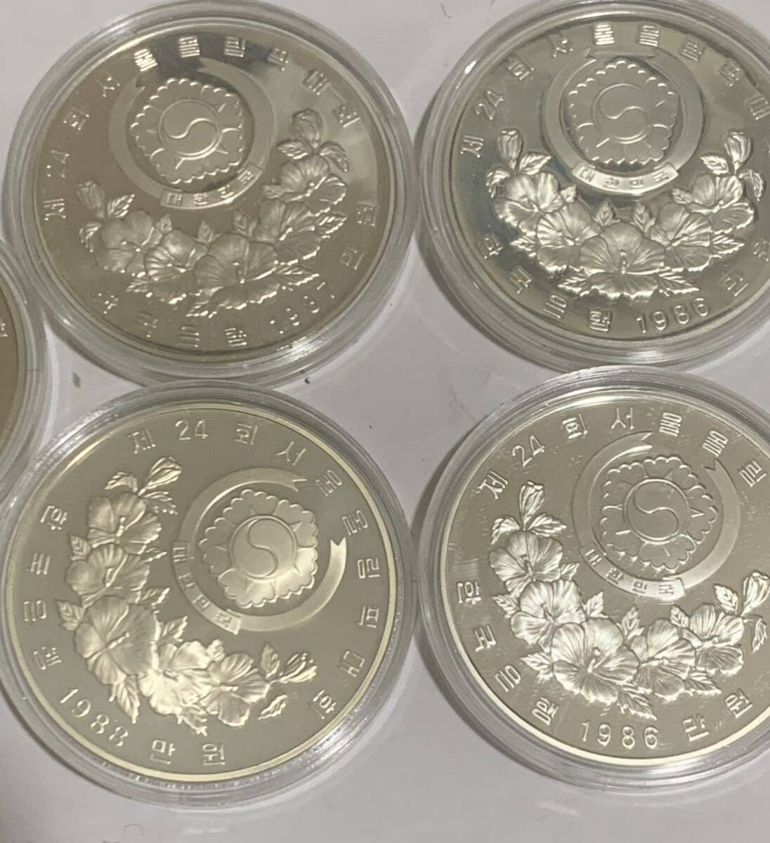 ソウルオリンピック シルバーコイン 銀貨 まとめ 5000won 10000won 総計 235g ケース込みの画像4