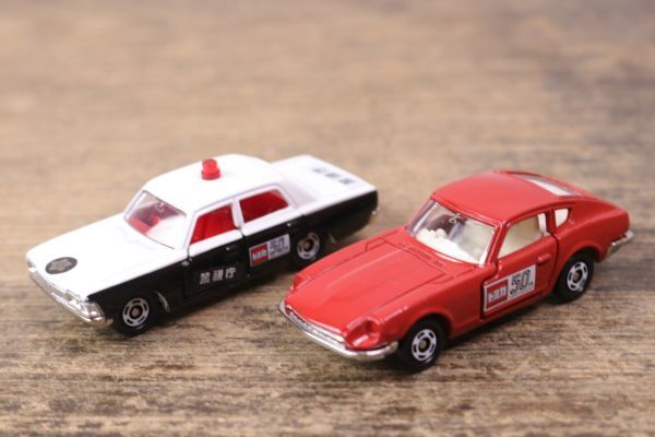 TOMICA トミカ 2点 50周年記念 TOYOTA クラウン パトカー No.3（4）/NISSAN ファレディZ No.6 株主優待？ トヨタ 日産 コレクション Ja0801_画像1