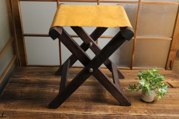 ☆昭和レトロ 折り畳み式 チェア 椅子 イス 木製 家具 古道具 古民具 アンティークビンテージ Ap1314の画像2