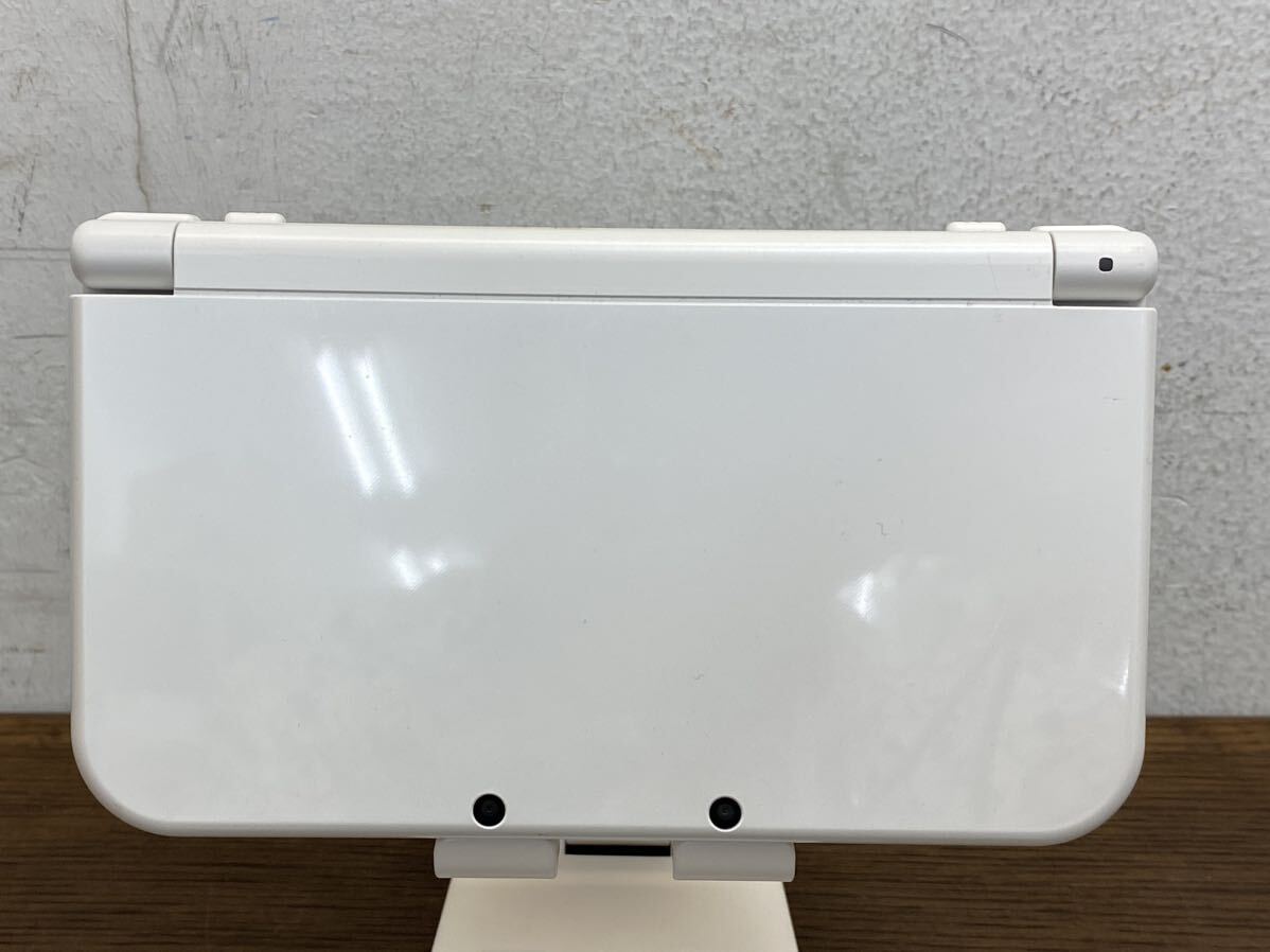 I★ 初期化済 任天堂 Nintendo ニンテンドー NEW 3DSLL ホワイト 本体 充電器 セットの画像2