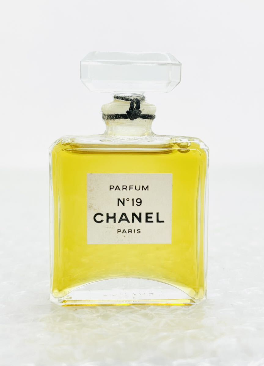 I♪ シャネル CHANEL パルファム No.19 14ml 箱付き 香水 レディース フレグランス　