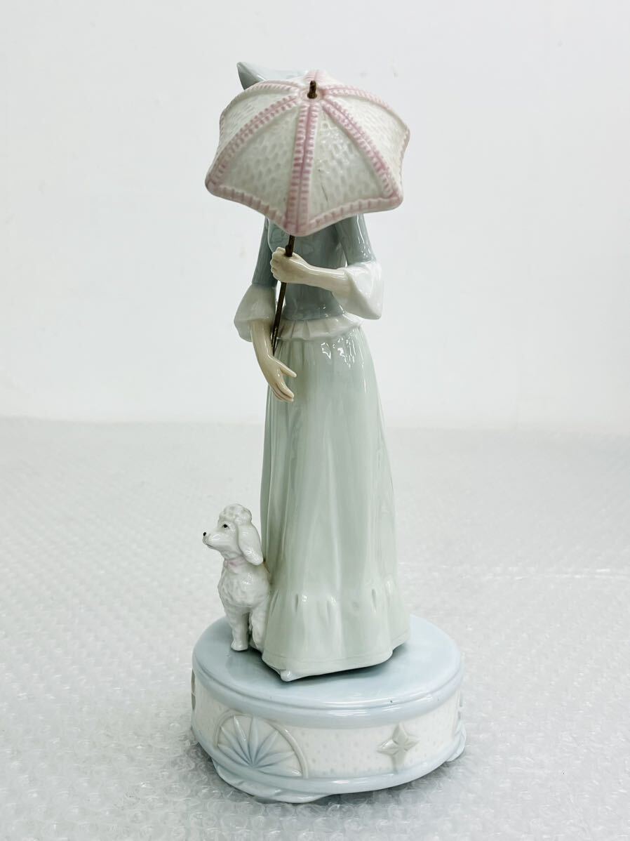I♪ 音出し確認済み Demain ドマン オルゴール 陶器人形 約27cm ラブストーリー 西洋人形 置物 女性の画像2