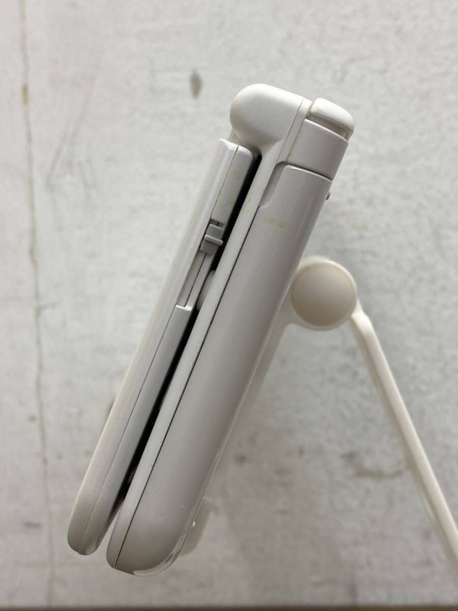 I★ 初期化済 任天堂 Nintendo ニンテンドー NEW 3DSLL ホワイト 本体 充電器 セットの画像3