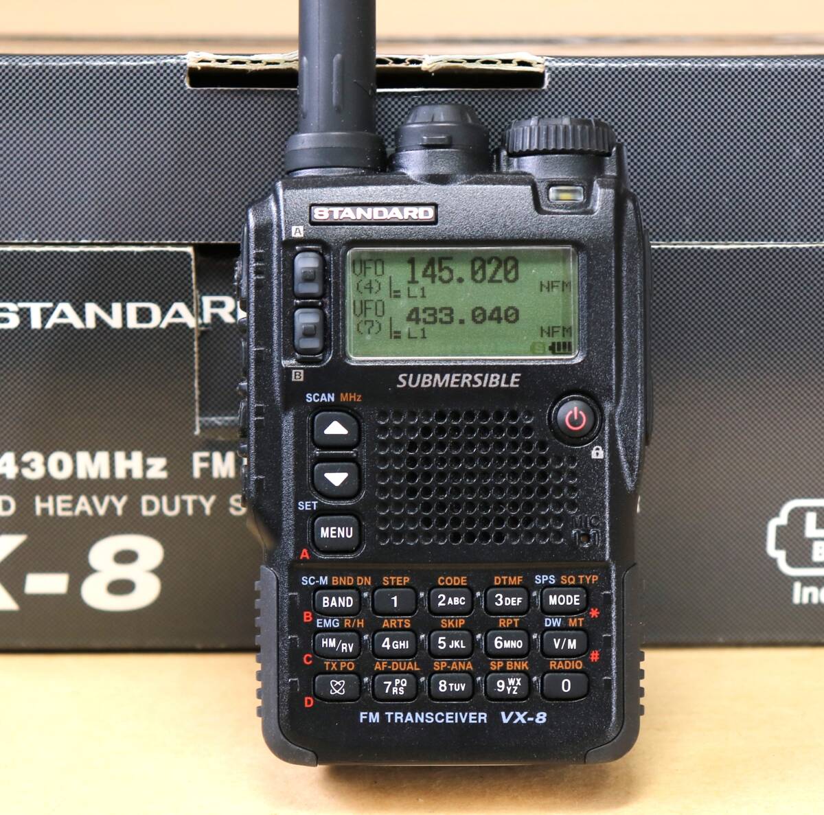 STANDARD スタンダード VX-8 50/144/430MHz帯 5W AM/FMラジオ受信対応 AM・FMトライバンダー 新スプリアス適合品_無線機本体、付属品は美品です