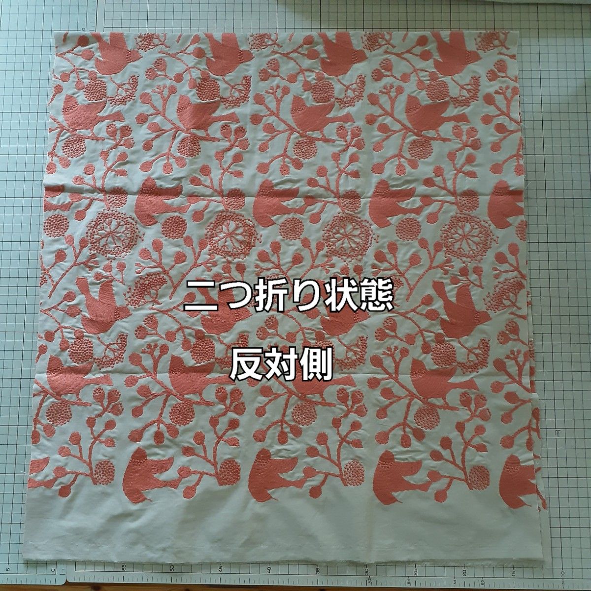 372【bird garden】 点と線模様製作所　刺繍コットン生地　レッド(ベースベージュ)　画像②+③　【希少廃盤カラー】