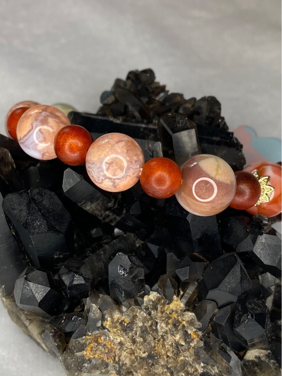 アラシャン瑪瑙金魚 エメラルド原石 南紅瑪瑙 ピンク瑪瑙 赤 アラシャン瑪瑙金魚 エメラルド原石 南紅瑪瑙 ピンク瑪瑙 赤