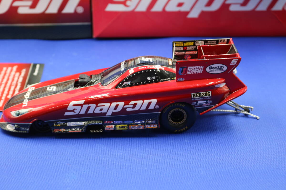 35-3 [現状品]スナップ オン 1/24 NHRA Funny Car Cruz Pedregon 2010 トヨタ CP5000 NOSの画像7