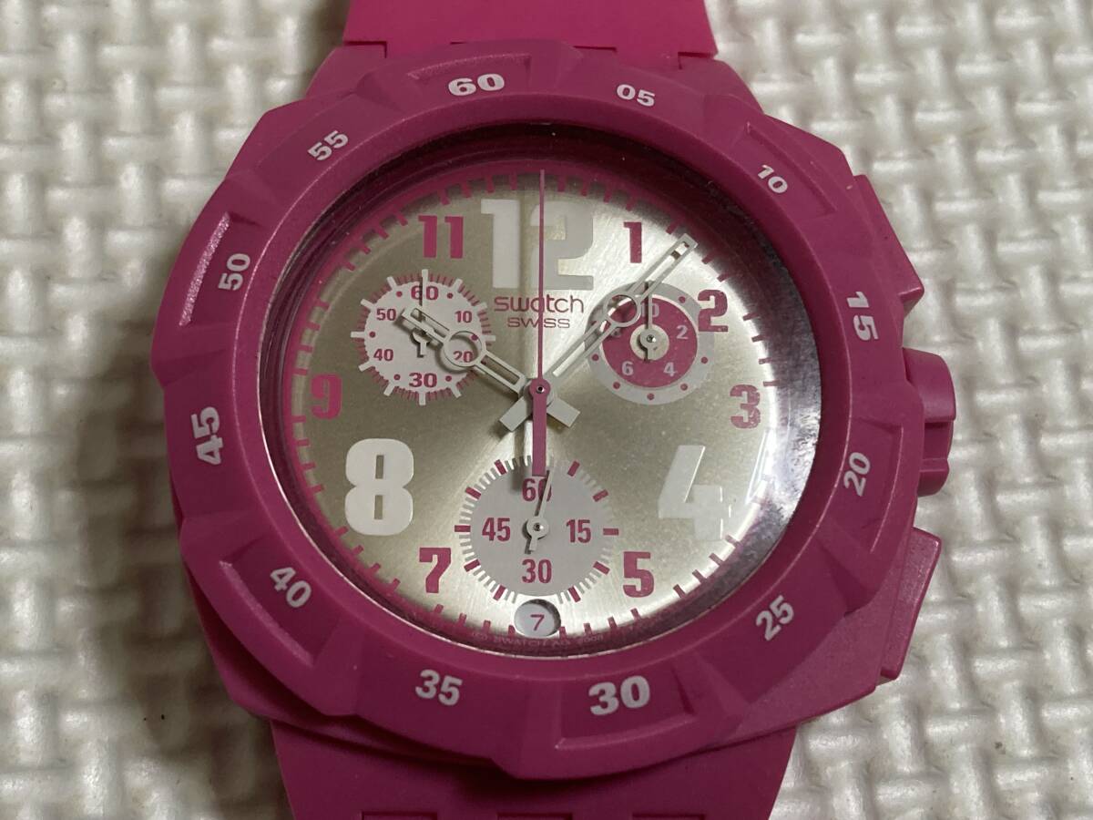 Swatch スウォッチ メンズクロノグラフウォッチ ピンク ラバーバンドの画像2