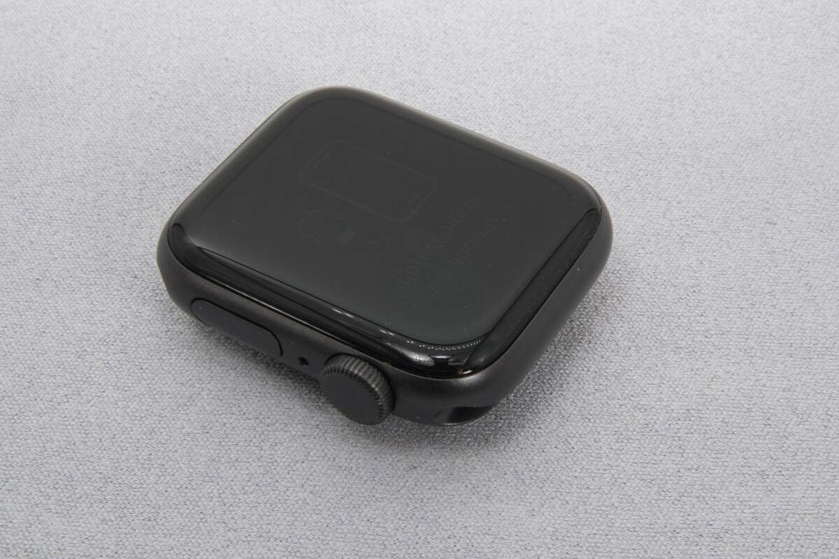 Apple Watch アップルウォッチ　SE40mm GPSモデル　スペースグレイアルミニウムケース　PIKATAバンド、保護ケース付き_画像3