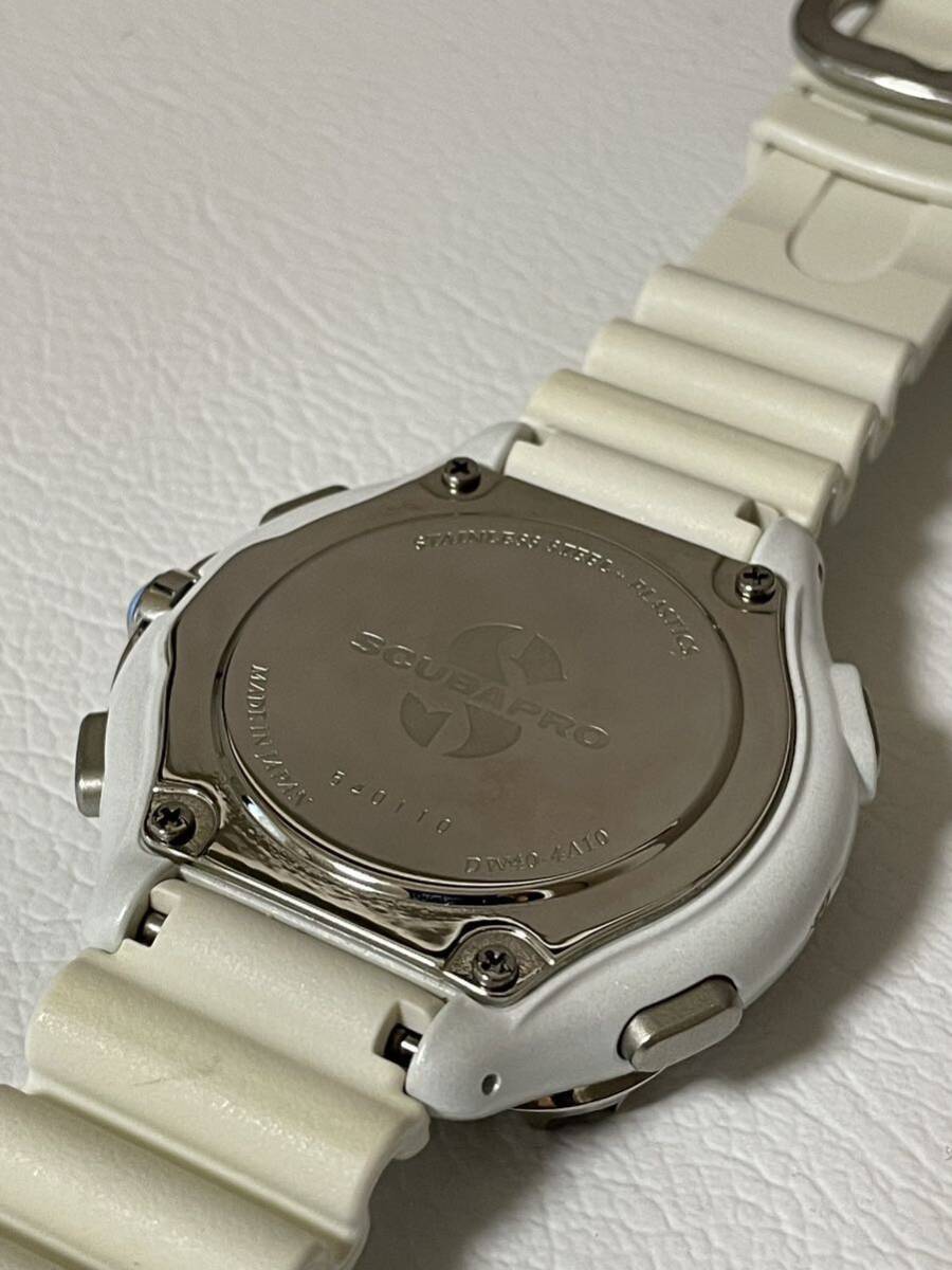 スキューバプロ SCUBAPRO ダイブコンピューター Quattro クワトロ ダイコン 腕時計 ダイバーズウォッチ パールホワイト 白の画像5