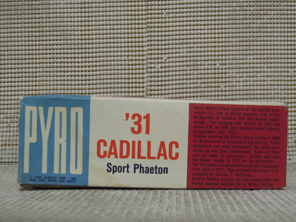 PYRO 1/32 '31 CADILLAC Sport Phaeton