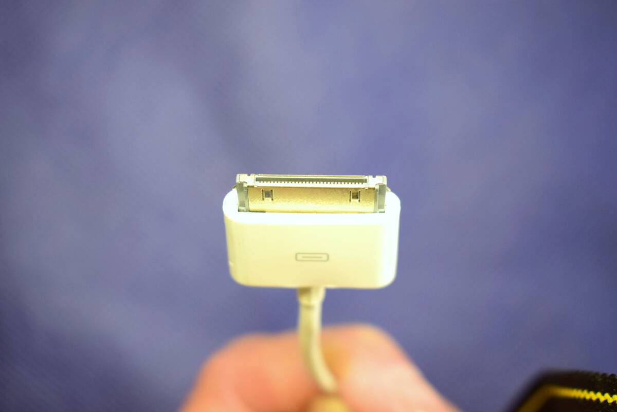 Apple純正 iPod 電源アダプタ用 Dock Connector ドックコネクタ FireWireケーブル 1.1mの画像4