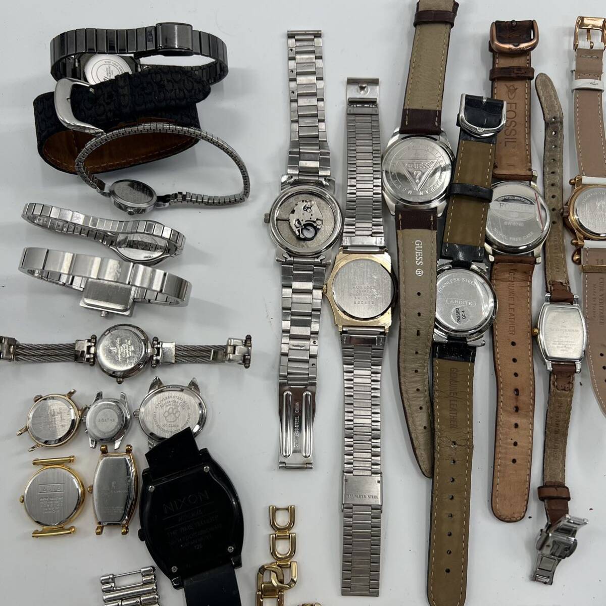 まとめ売り ファッション メーカー ブランド 腕時計 SWISS MILITARY GUESS FOSSIL MARSHAL D&G Nixon ELGIN agnes b. 色々 50本 ジャンク_画像6