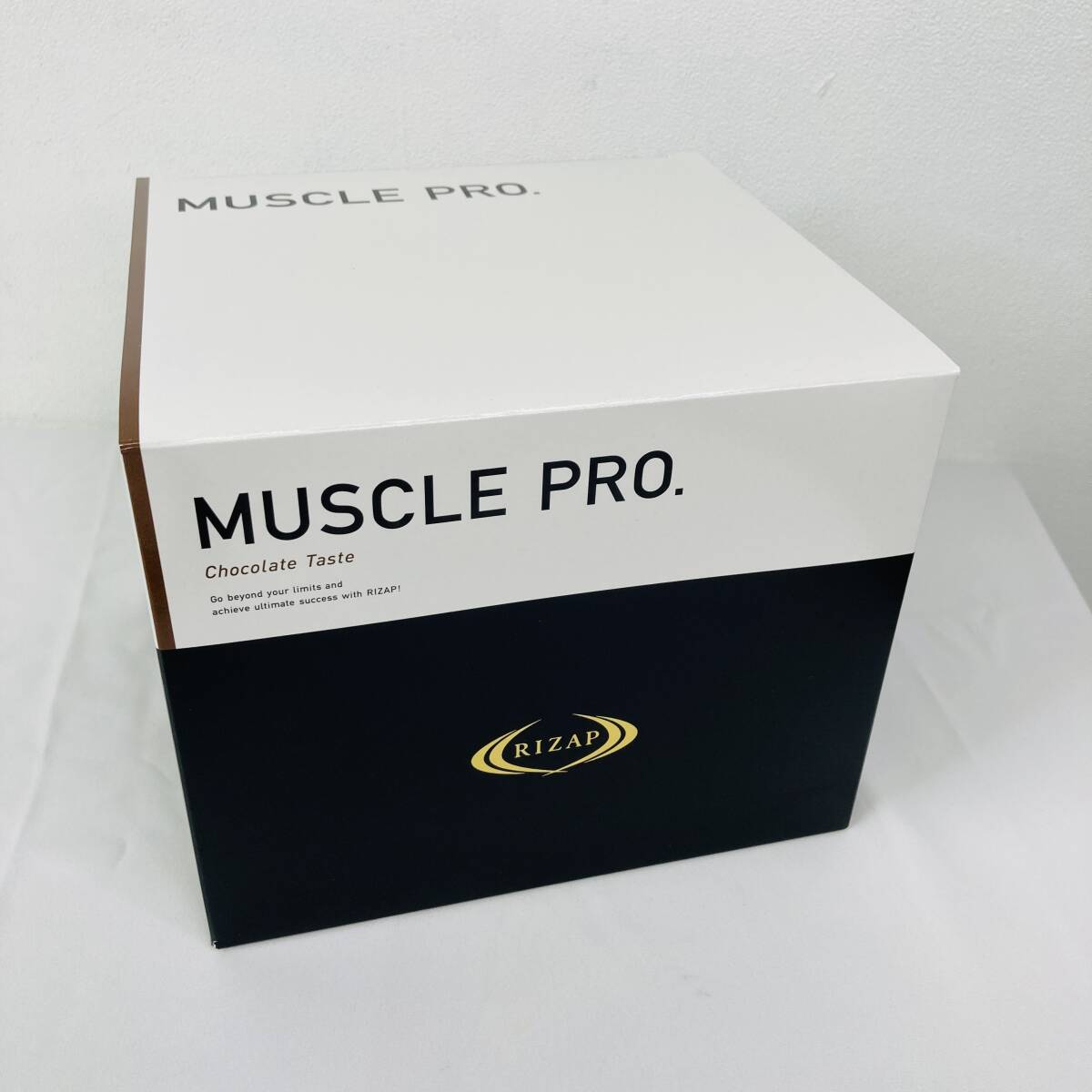 【未開封】 RIZAP ライザップ MUSCLE PRO. チョコレート風味 780g 30袋 プロテイン たんぱく含有食品 トレーニング ボディメイクの画像2