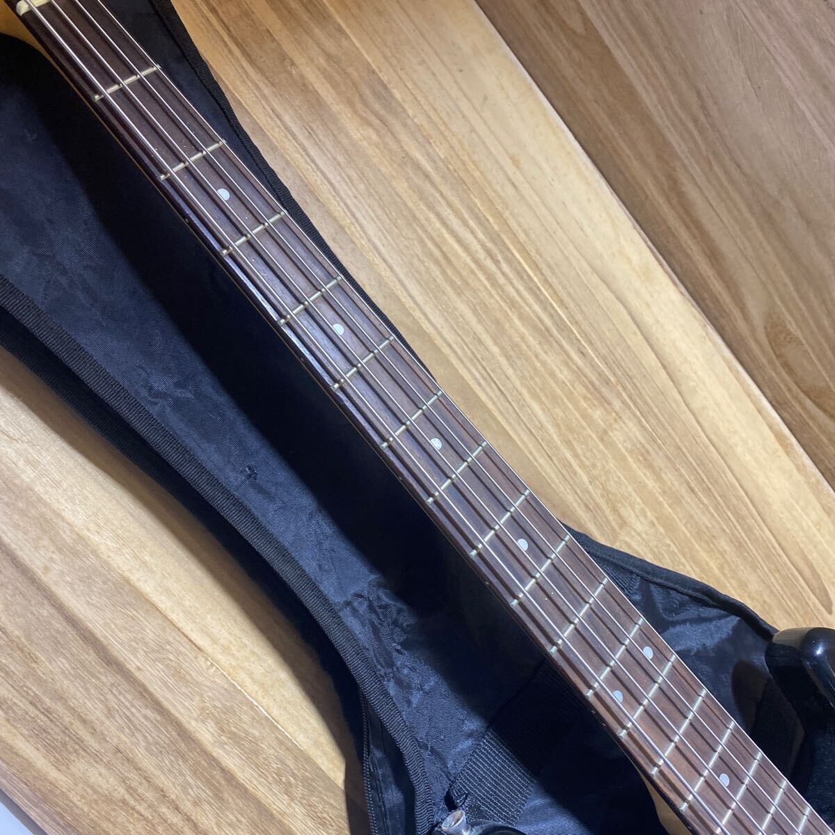 PhotoGenic electric bass black soft case attaching sound out has confirmed 