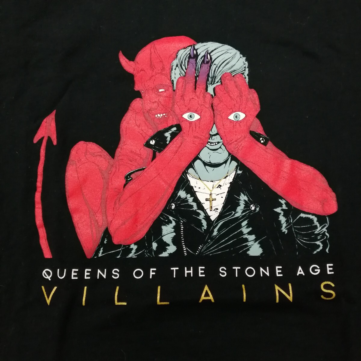 D04 バンドTシャツ　クイーンズオブザストーンエイジ　QUEENS OF THE STONE AGE villains_画像3