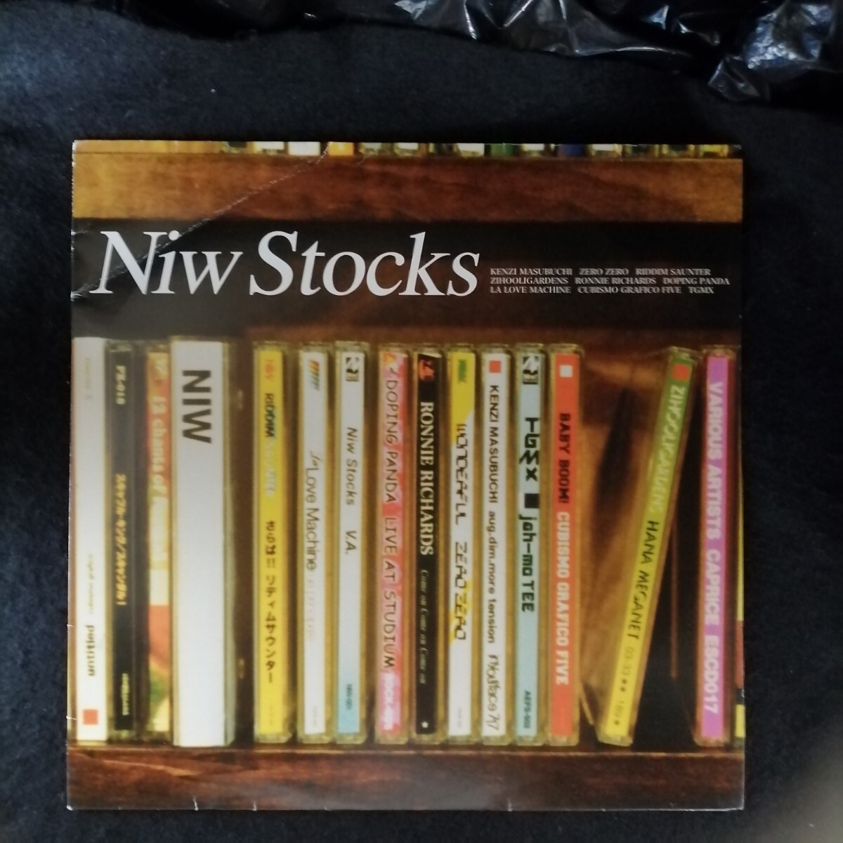 D04 中古LP 中古レコード　オムニバス　NIW STOCK 国内盤 NLP-001 　niw! records TGMX キュビズモグラフィコ　リディムサウンター_画像1