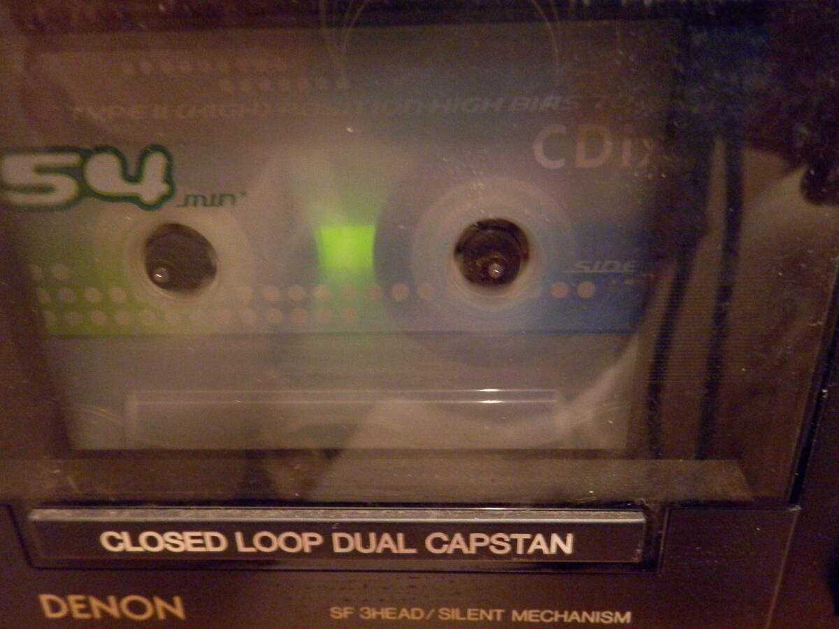デイオン３ヘッドカセットデッキ　DR-M8_テープは付いていません。撮影用です。