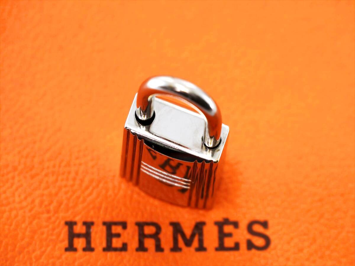 美品 エルメス HERMES カデナ KEY パドロック 鍵 シルバー キー 107 南京錠 バーキン ケリー ボリード ピコタンロック エールライン かぎの画像3