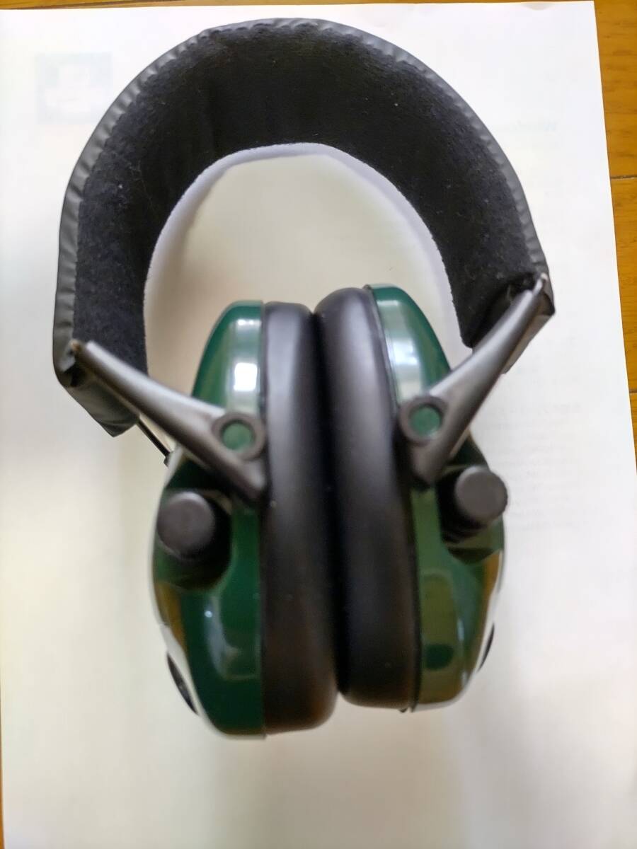 クレー射撃　　薄型　レミントン　イヤー電子式遮音　防音