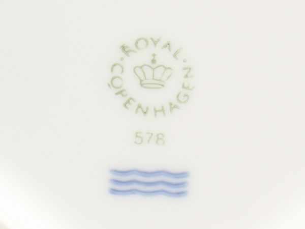 美品 ロイヤルコペンハーゲン フラワーボウル RHOMBIC BOWL 皿 26cm ホワイトパルメッテ Royal Copenhagenの画像4