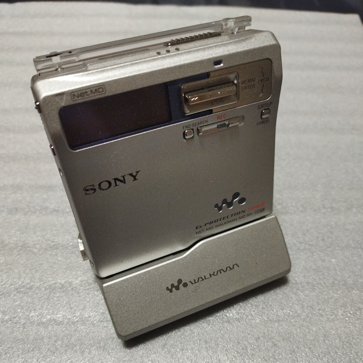 【再生OK】 SONY ソニー MDウォークマン WALKMAN MZ-N1 専用充電器 BCA-WM20U付きの画像1