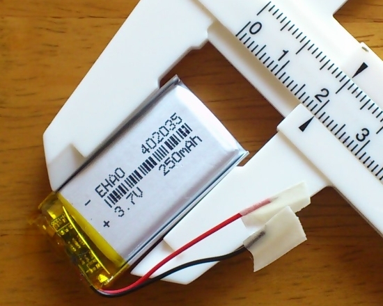 リポ　バッテリー 3.7V　250mAh　402035（4 x 20 x 37mm）_画像1