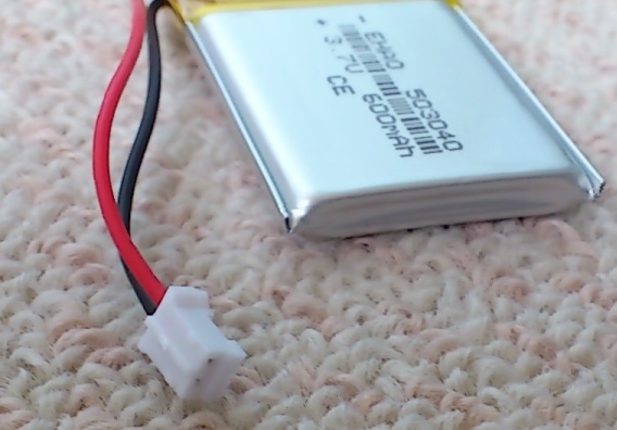 リポ バッテリー 2pinコネクター付き 3.7V 600mAh 503040（5 x 30 x 43mm）の画像6