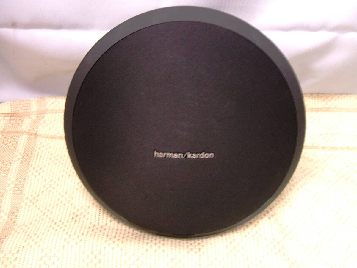 harman/kardon 円形Bluetoothスピーカー「ONYX STUDIO」●ワイヤレススピーカー ハーマンカードン ブラック オーディオ機器_画像2