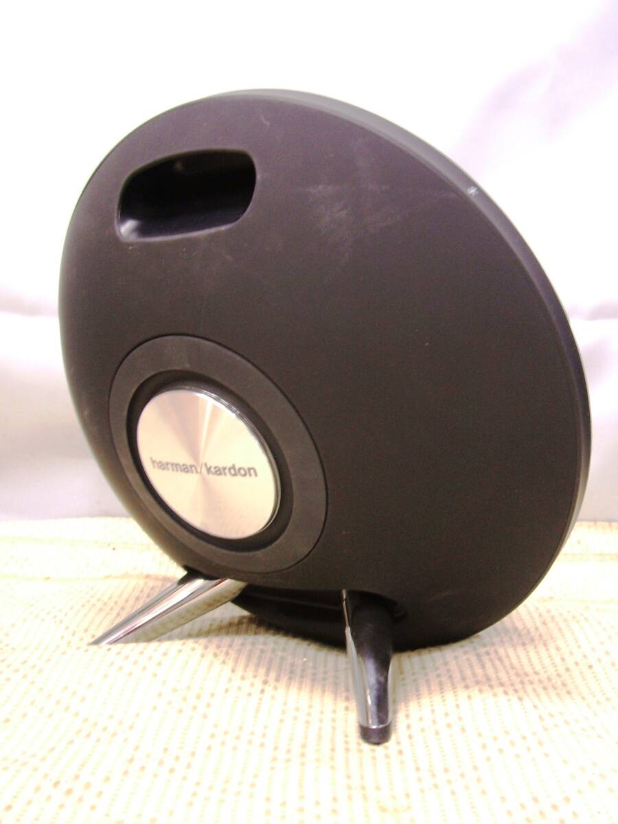 harman/kardon 円形Bluetoothスピーカー「ONYX STUDIO」●ワイヤレススピーカー ハーマンカードン ブラック オーディオ機器_画像3